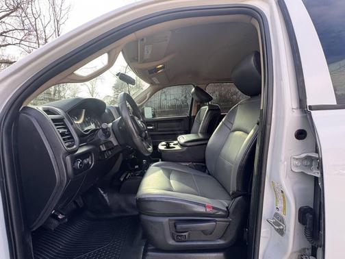 2019 RAM 2500 Tradesman Crew Cab 4x4 6'4' Box