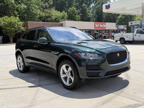 British Racing Green Metallic 2017 Jaguar F-PACE 35t Premium