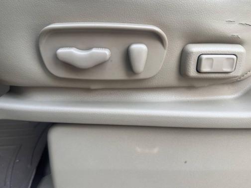 2015 Nissan Armada Platinum