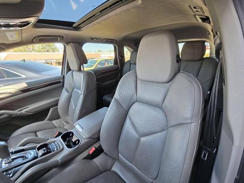 2012 Porsche Cayenne Cayenne