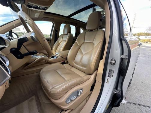 2013 Porsche Cayenne Cayenne