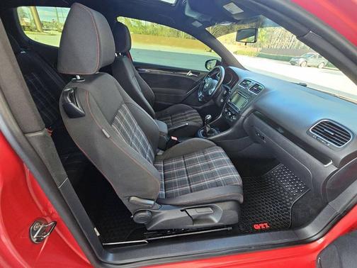 2011 Volkswagen GTI 2-Door