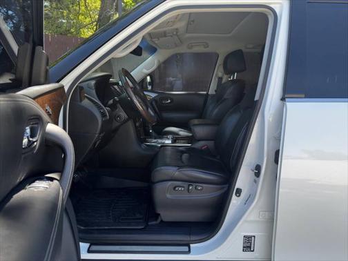 2015 INFINITI QX80 Base