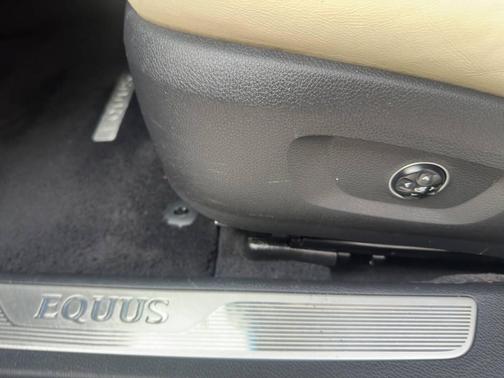 2014 Hyundai Equus Signature