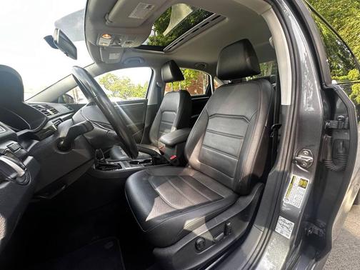 2018 Volkswagen Passat 2.0T SE