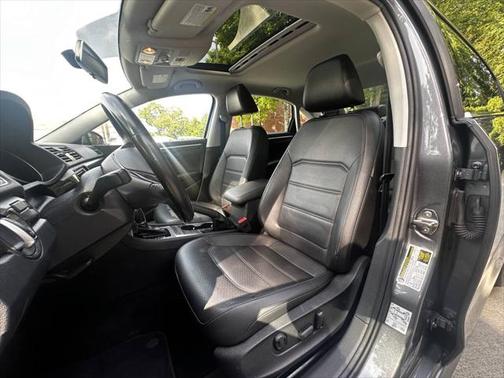 2018 Volkswagen Passat 2.0T SE
