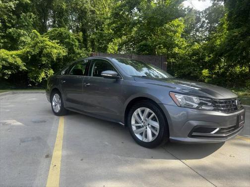 2018 Volkswagen Passat 2.0T SE