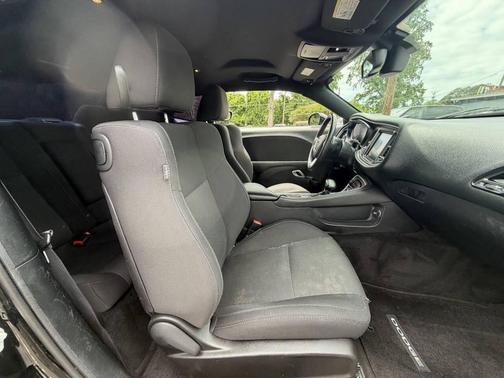 Pitch Black Clearcoat 2016 Dodge Challenger R/T Scat Pack