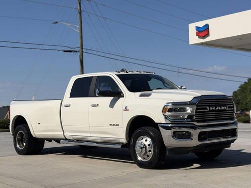 Pearl White 2022 RAM 3500 Laramie Crew Cab 4x4 8' Box