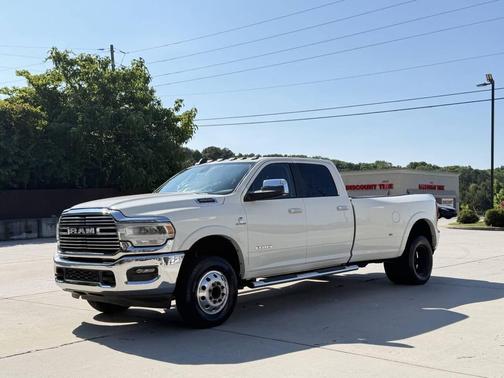 Pearl White 2022 RAM 3500 Laramie Crew Cab 4x4 8' Box