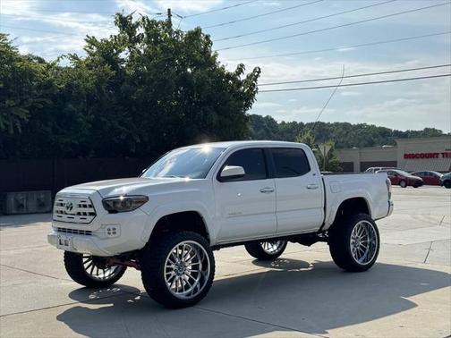 2017 Toyota Tacoma SR5