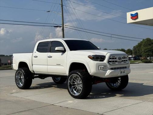 2017 Toyota Tacoma SR5