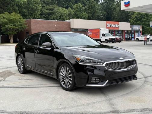 Aurora Black 2017 Kia Cadenza Technology