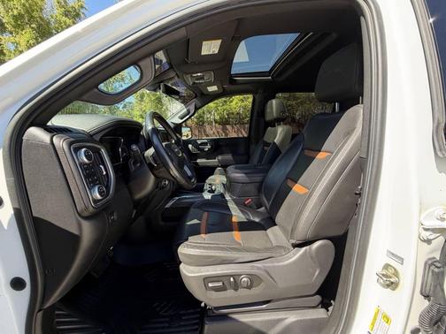 Summit White 2020 GMC Sierra 1500 AT4