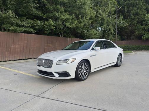 2017 Lincoln Continental Select