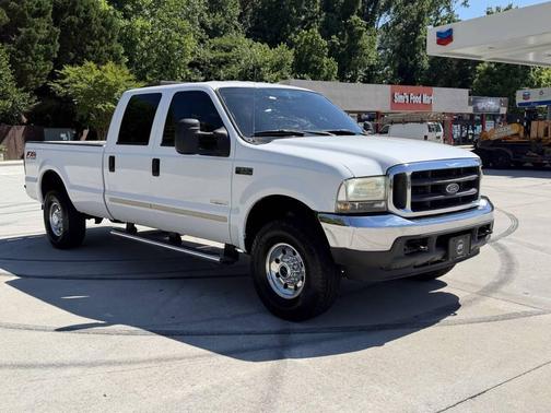 Oxford White Clearcoat 2004 Ford F-250 XLT Crew Cab