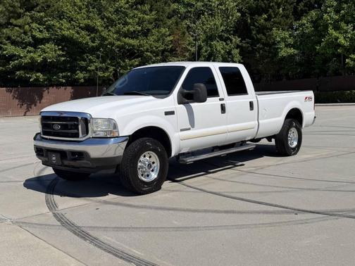 Oxford White Clearcoat 2004 Ford F-250 XLT Crew Cab