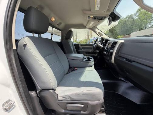 Bright White Clearcoat 2014 RAM 3500 SLT