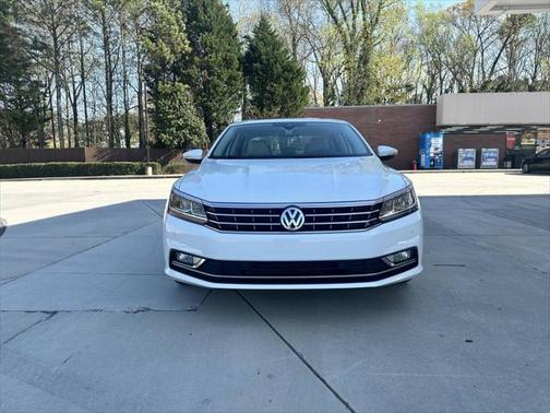 2016 Volkswagen Passat V6 SEL Premium