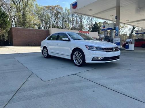 2016 Volkswagen Passat V6 SEL Premium