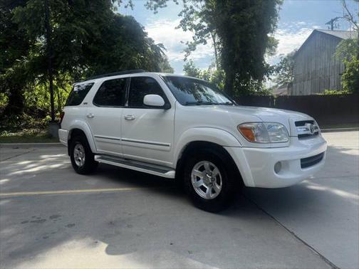 2005 Toyota Sequoia SR5