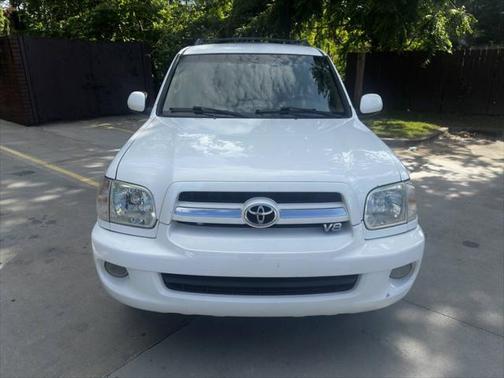 2005 Toyota Sequoia SR5
