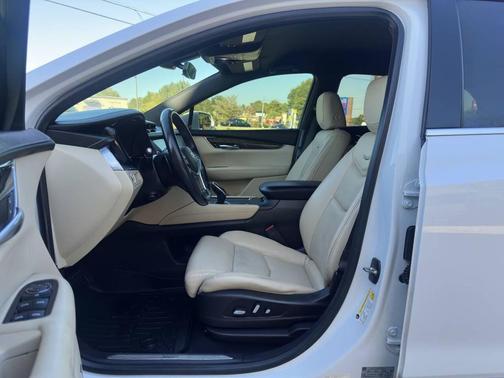 2017 Cadillac XT5 Base