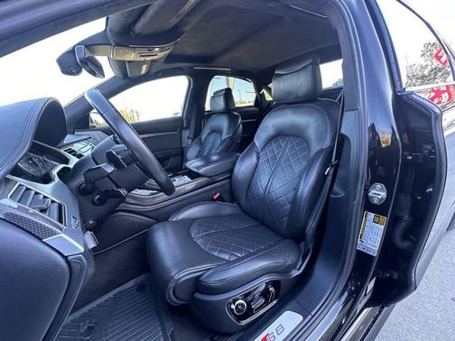 2013 Audi S8 4.0T
