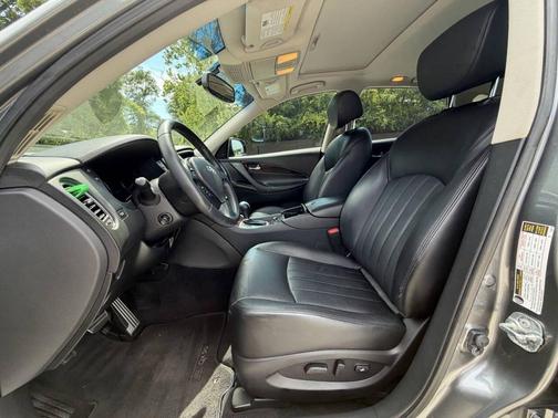 Graphite Shadow 2017 INFINITI QX50 Base