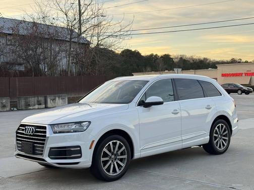 2019 Audi Q7 55 Premium Plus