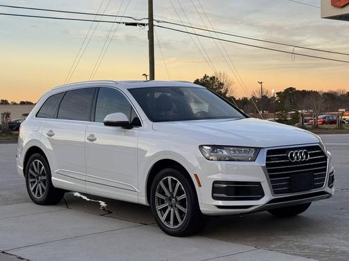2019 Audi Q7 55 Premium Plus