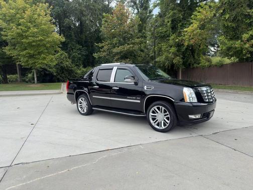 2010 Cadillac Escalade EXT Luxury