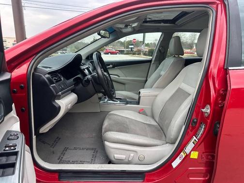 2013 Toyota Camry Hybrid XLE