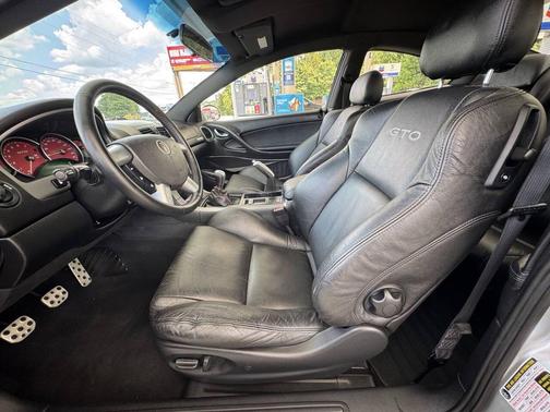 2005 Pontiac GTO Base 2dr Coupe