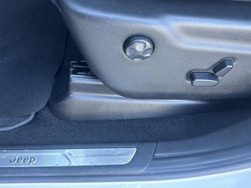 2021 Jeep Grand Cherokee 80th Anniversary 4X4