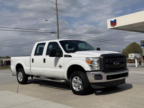 Oxford White 2013 Ford F-250 XL