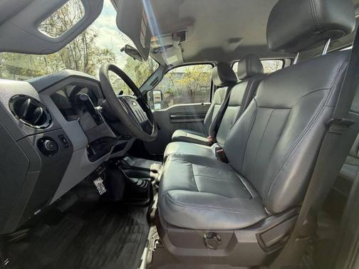 Oxford White 2013 Ford F-250 XL