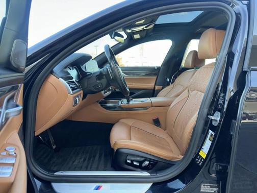 2018 BMW 750 i xDrive