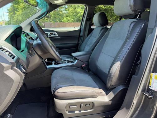 Gray 2015 Ford Explorer XLT