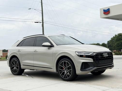 Vicuna Beige Metallic 2022 Audi Q8 55 Premium Plus