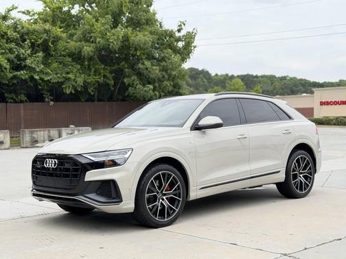 Vicuna Beige Metallic 2022 Audi Q8 55 Premium Plus
