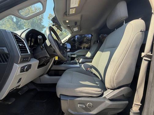 Ingot Silver Metallic 2017 Ford F-250 XLT