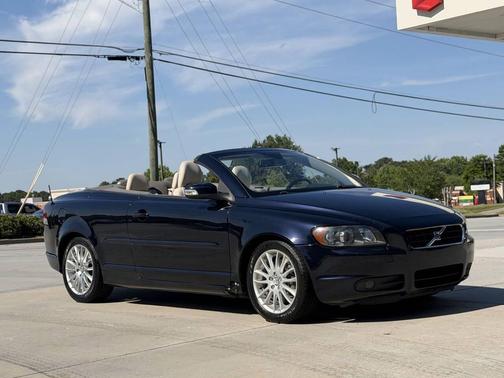Solid Black 2009 Volvo C70 T5