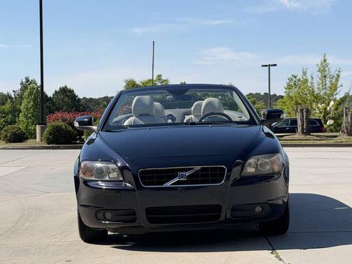 Solid Black 2009 Volvo C70 T5