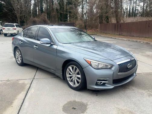 2015 INFINITI Q50 Base