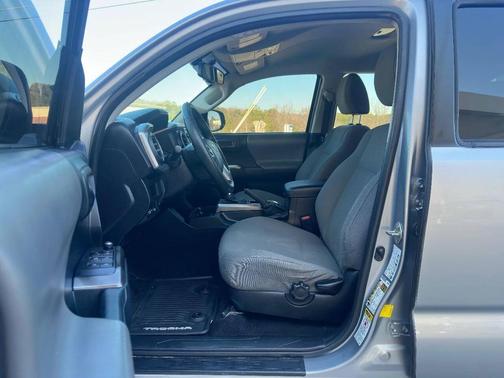 2016 Toyota Tacoma SR5