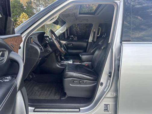 2015 INFINITI QX80 Base