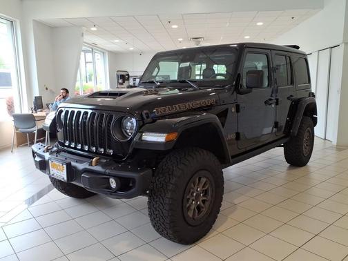 Black Clearcoat 2023 Jeep Wrangler Rubicon 392