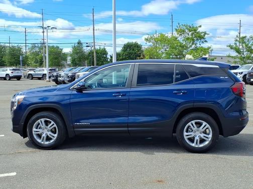 Marine Metallic 2023 GMC Terrain SLE