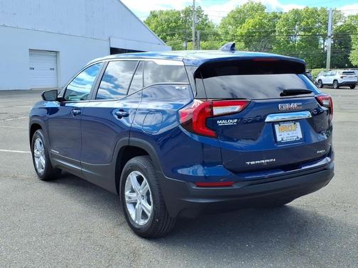 Marine Metallic 2023 GMC Terrain SLE